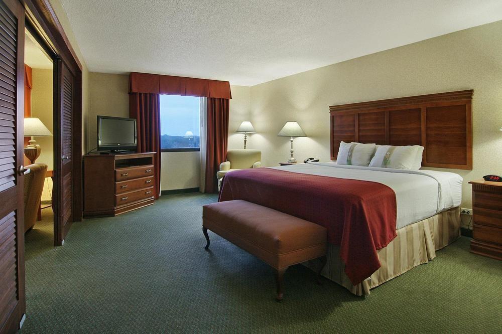 Holiday Inn Express Dallas Market Center By Ihg Eksteriør bilde