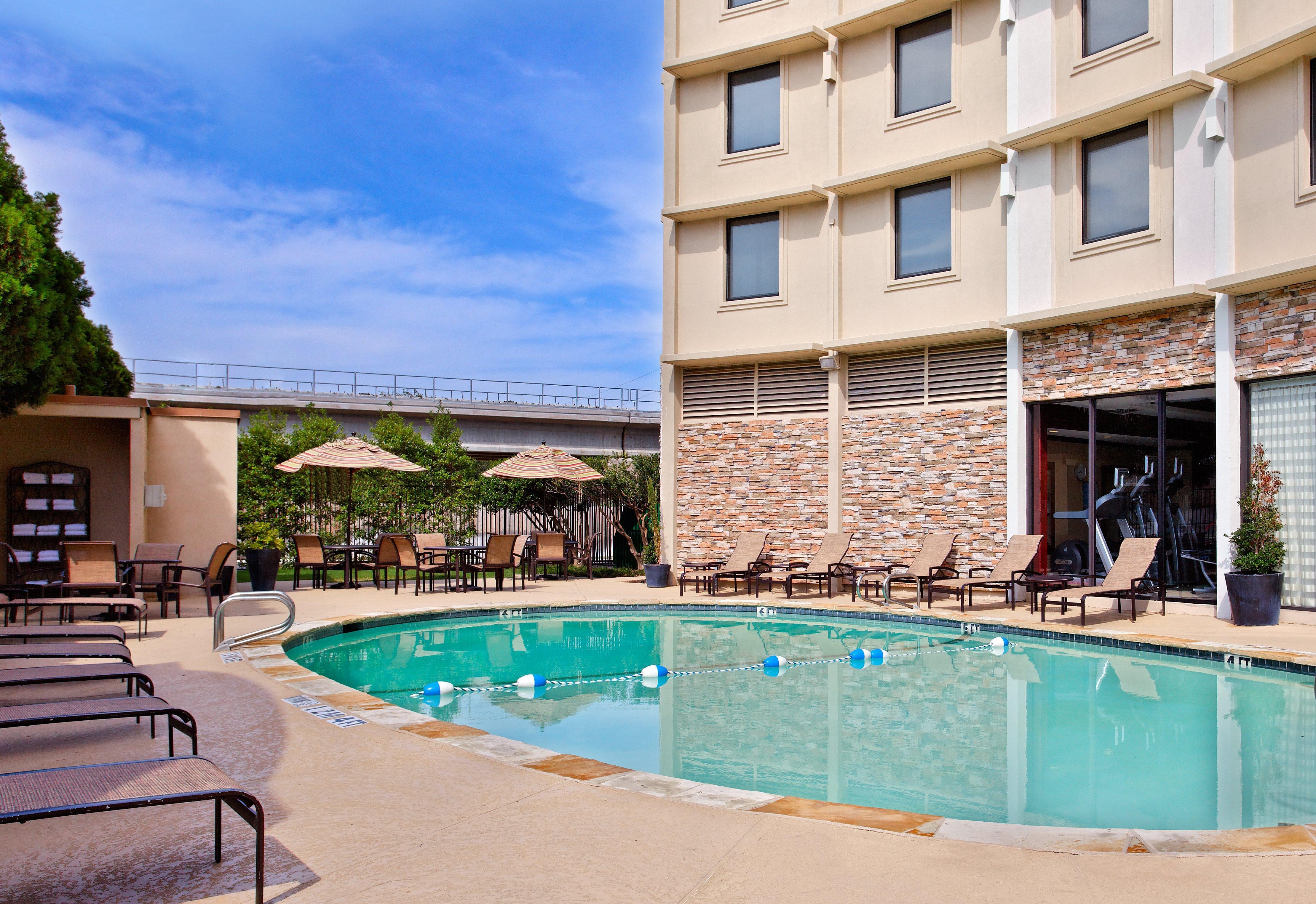 Holiday Inn Express Dallas Market Center By Ihg Eksteriør bilde