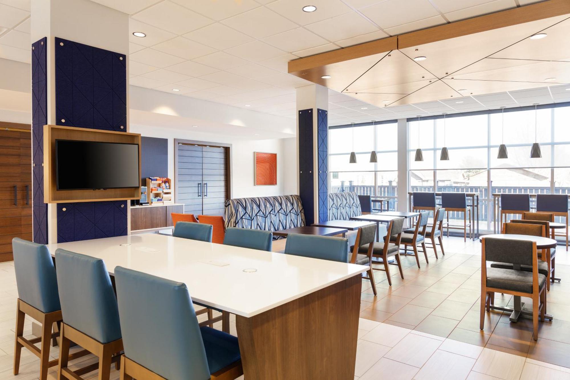 Holiday Inn Express Dallas Market Center By Ihg Eksteriør bilde