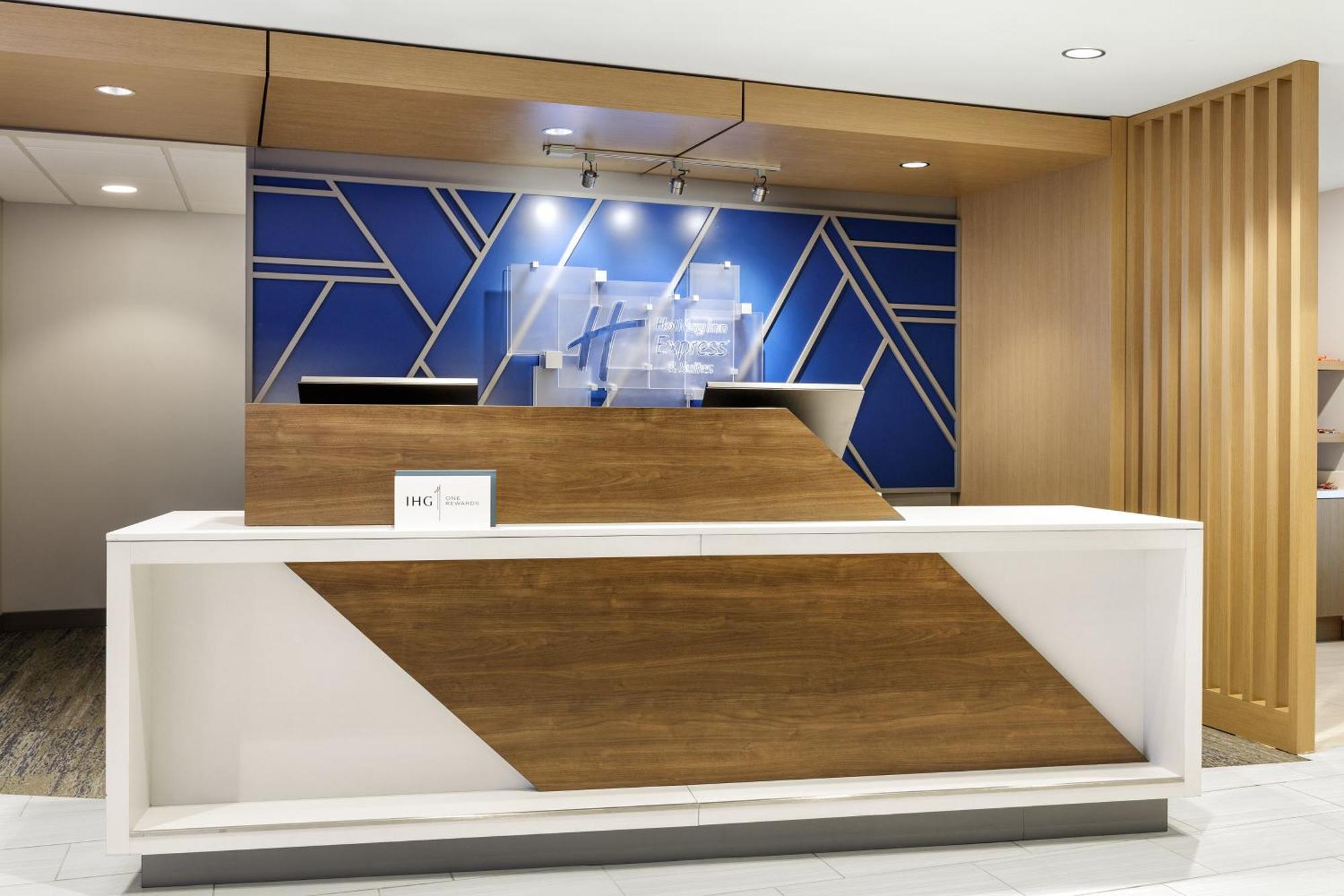 Holiday Inn Express Dallas Market Center By Ihg Eksteriør bilde